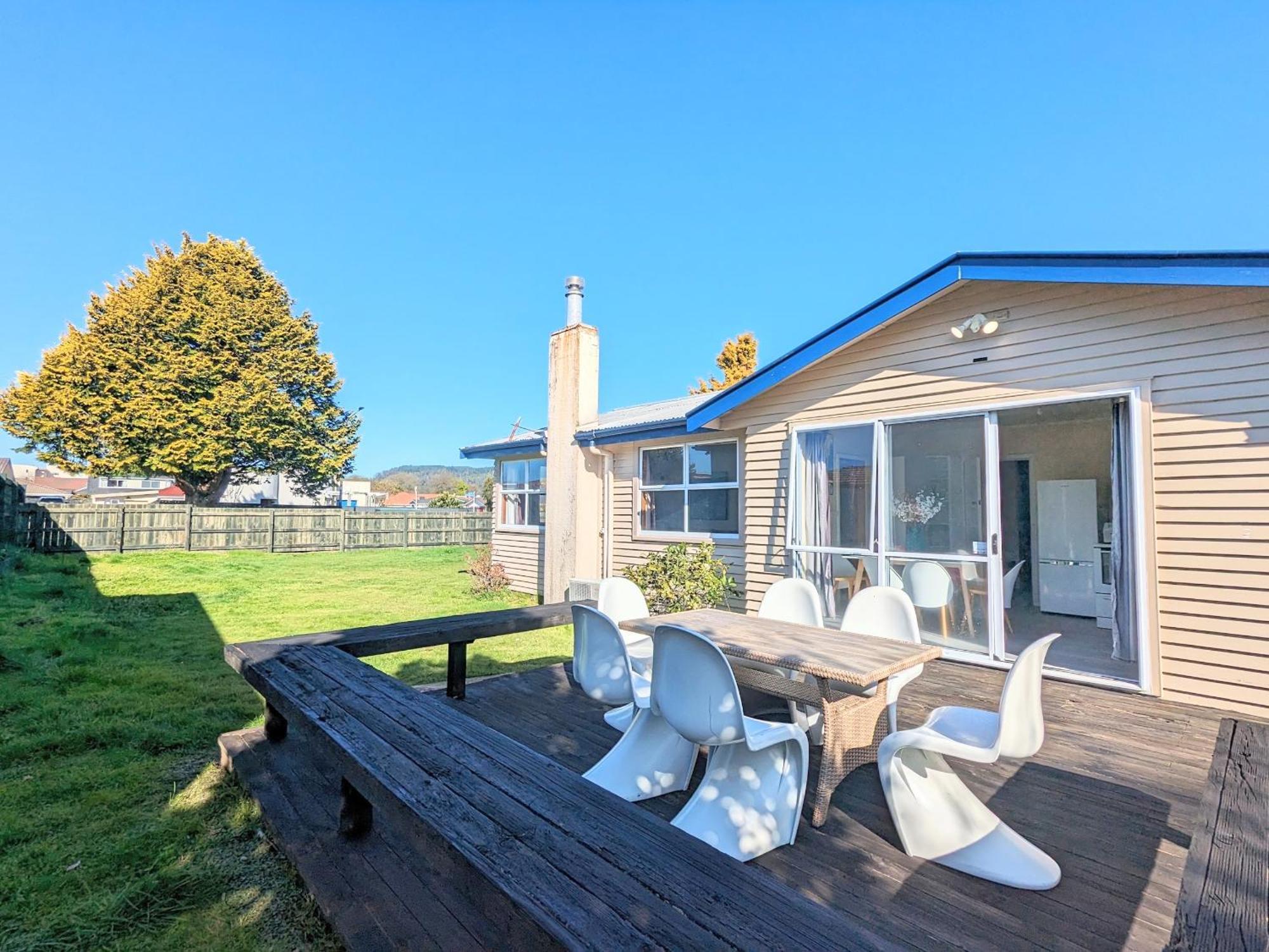 Dream Home In Central Of Rotorua With Spa Pool Exterior photo