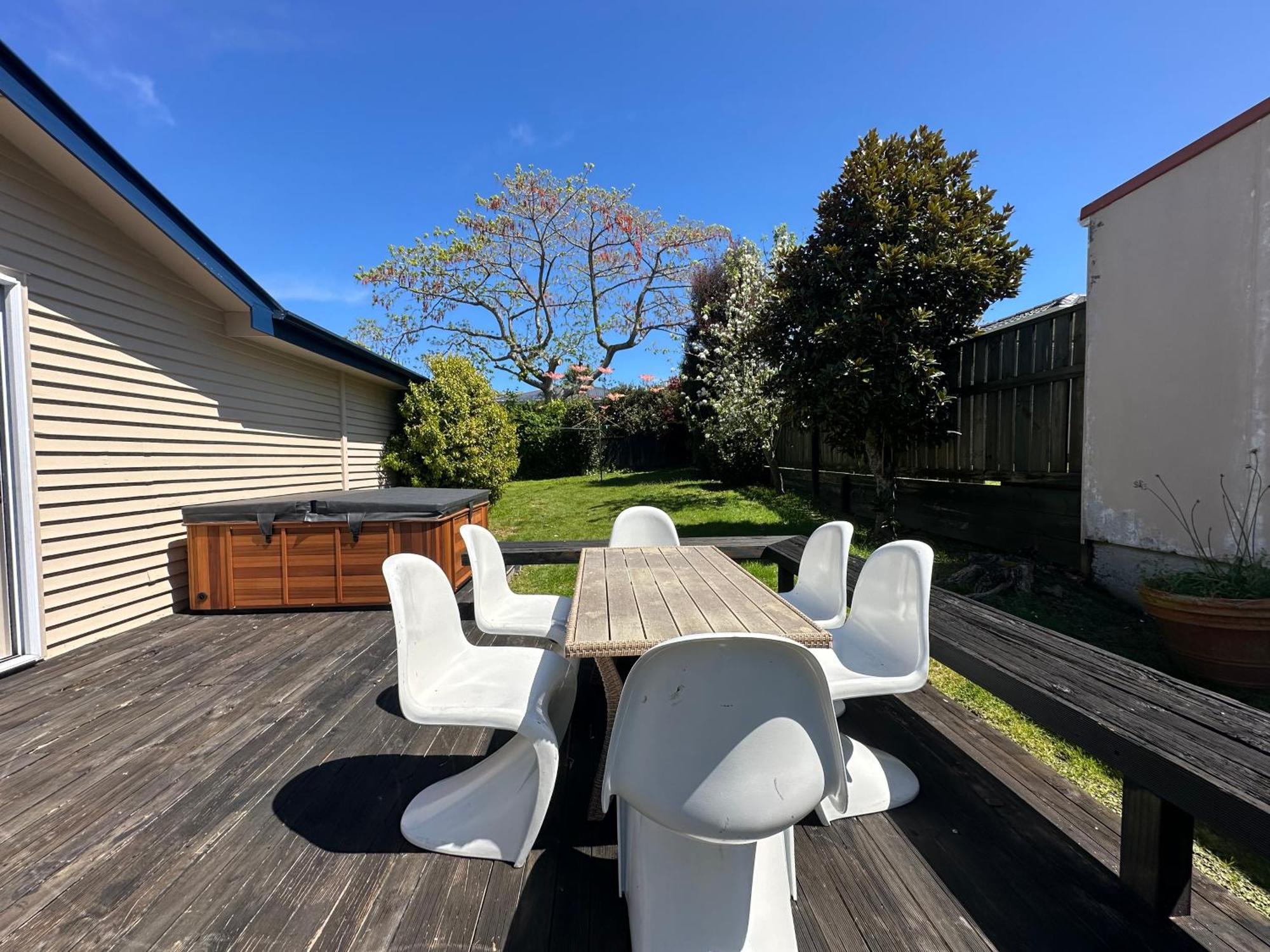 Dream Home In Central Of Rotorua With Spa Pool Exterior photo